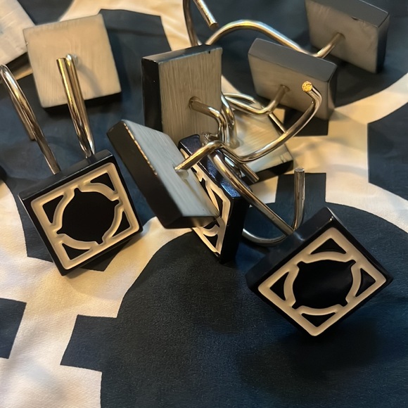 🚨4/$13🚨 West Point Home Shower Curtain & Curtain Hooks - Picture 6 of 6